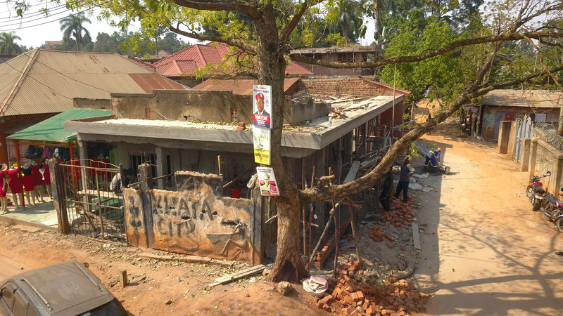 Shopfront scaffolding